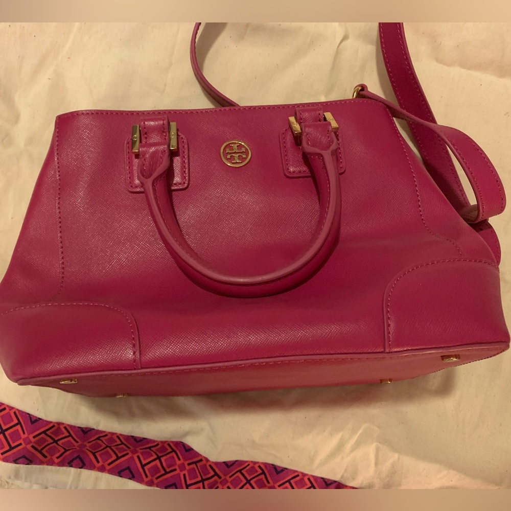 Tory Burch Robinson tote in beautiful Fuchsia color. Loved and cared for